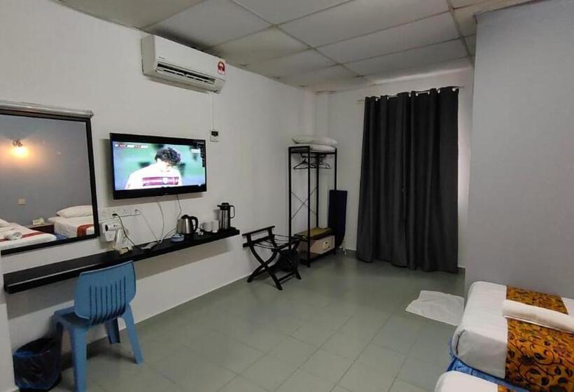 标准三人间, K.t. Mutiara