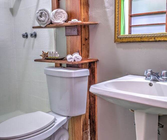 اتاق استاندارد با چشمانداز دریا, Lands End