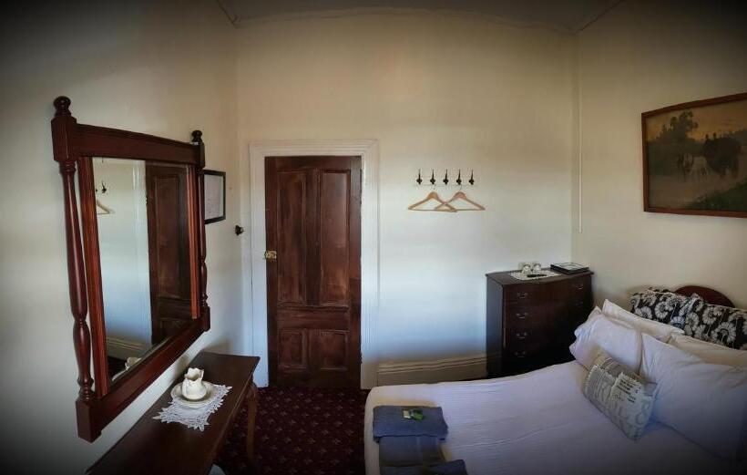 חדר סטנדרט, The Corner Hotel Alexandra