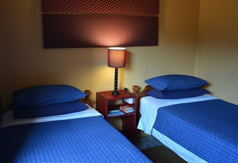 Номер Стандарт, Gibela Backpackers Lodge Durban