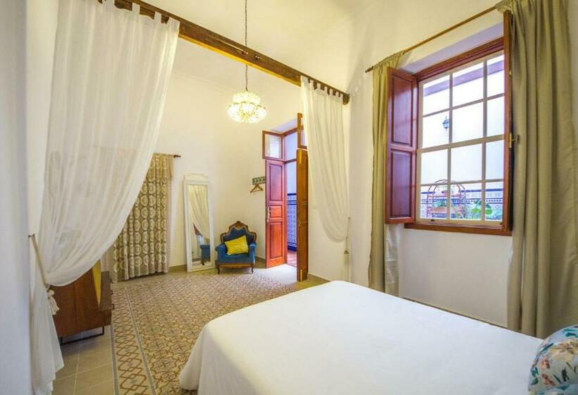 غرفة قياسية, Aminta Home