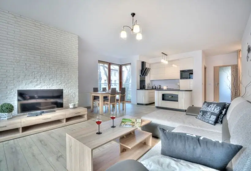 Deluxe-huoneisto 1 Makuuhuone, Sopot Premium Stay Kamienny Potok With Parking By Noclegi Renters