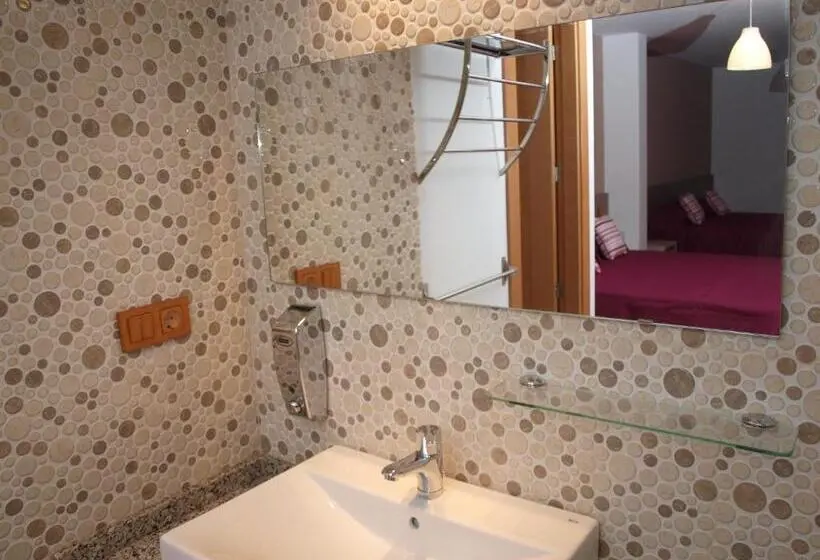 4 Bett Standardzimmer, Hostal La Ribera Del Júcar