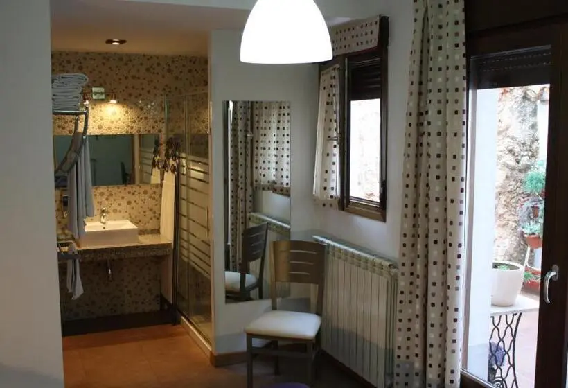 4 Bett Standardzimmer, Hostal La Ribera Del Júcar