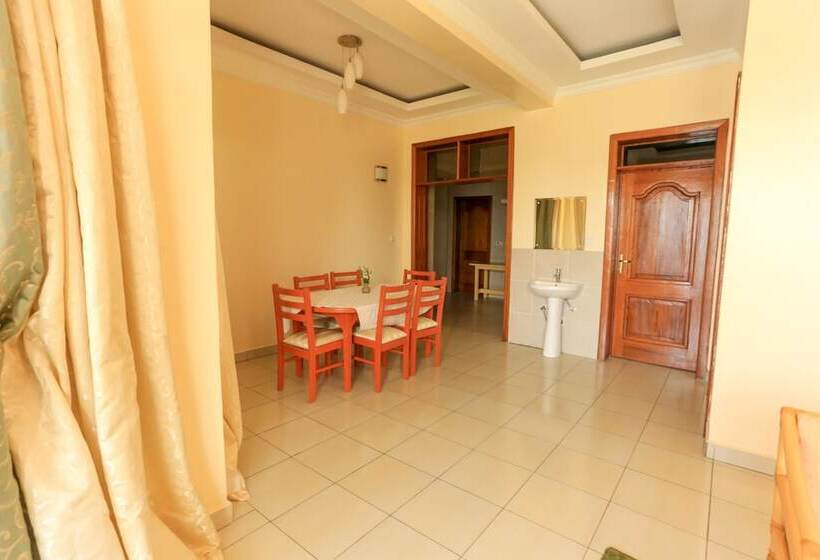 سوییت جونیور, Faraja