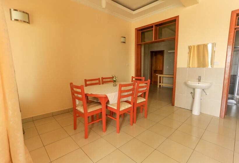 سوییت جونیور, Faraja