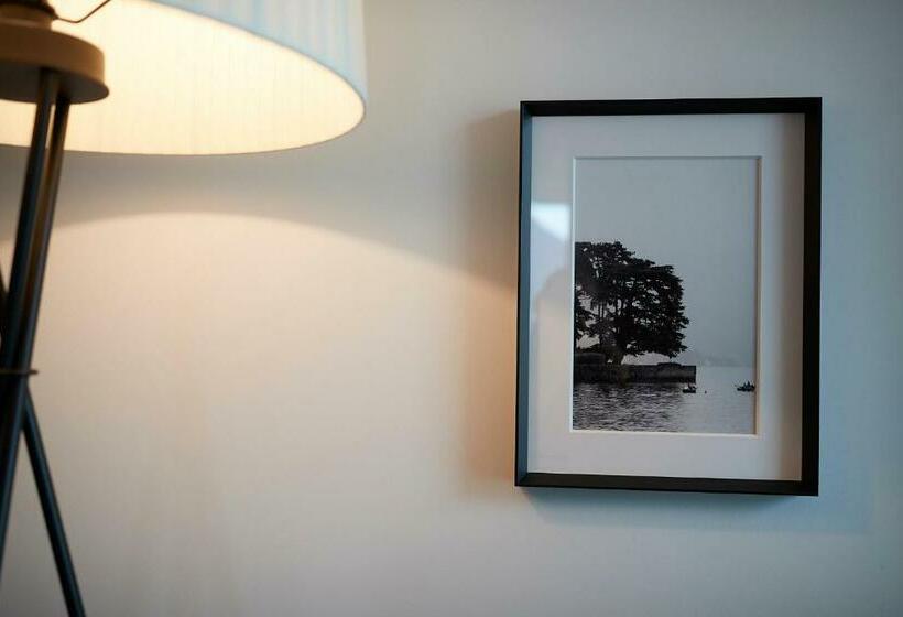 Стандартный Номер Кровать Кинг, Hilton Lake Como