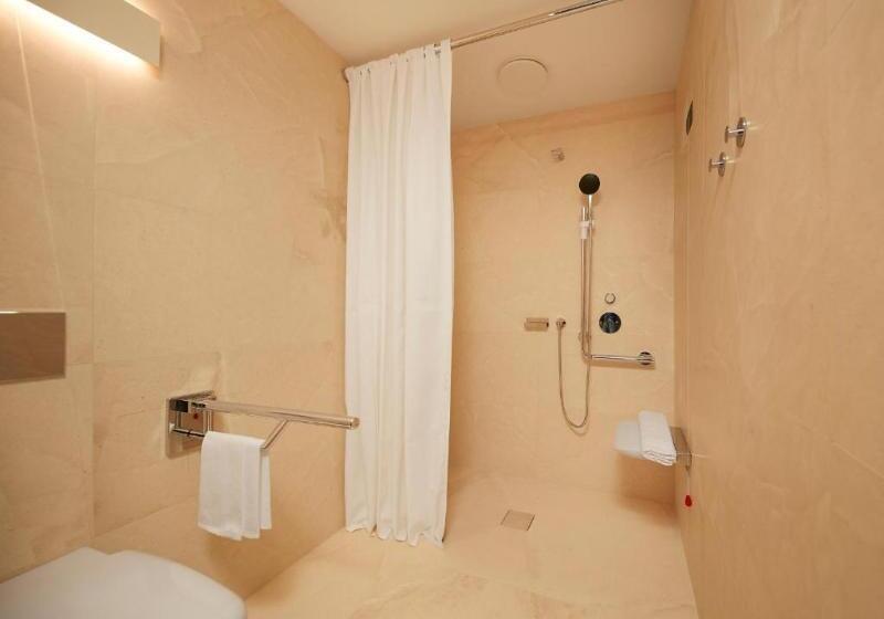 Стандартный Номер Кровать Кинг, Hilton Lake Como