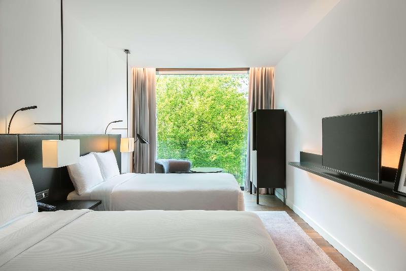 Номер Deluxe, Hilton Lake Como