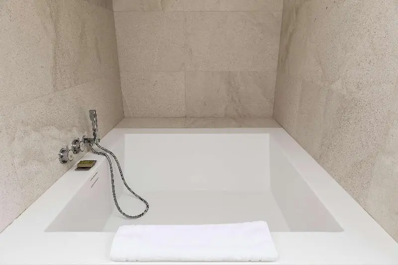 سوییت, Hilton Lake Como