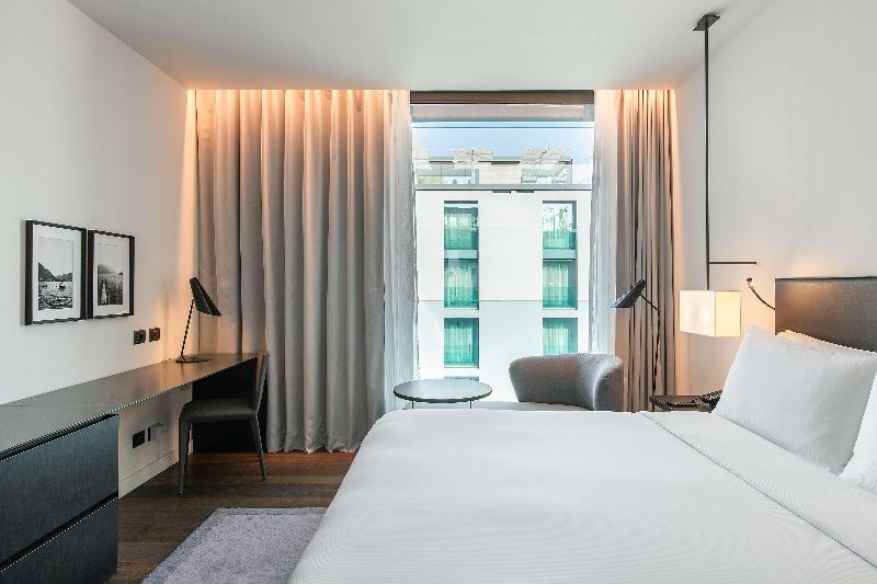 Номер Deluxe, Hilton Lake Como