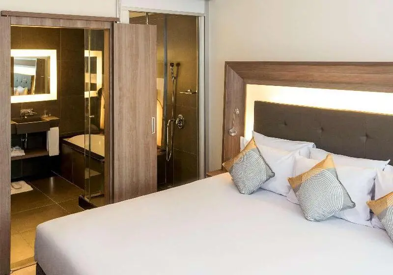 اتاق لوکس, Hilton Lake Como