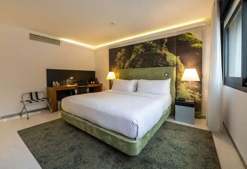 اتاق لوکس با تخت بزرگ, Hilton Lake Como
