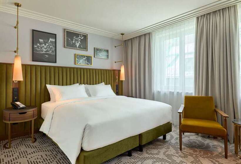 Номер Deluxe Кровать Кинг, Hilton Lake Como
