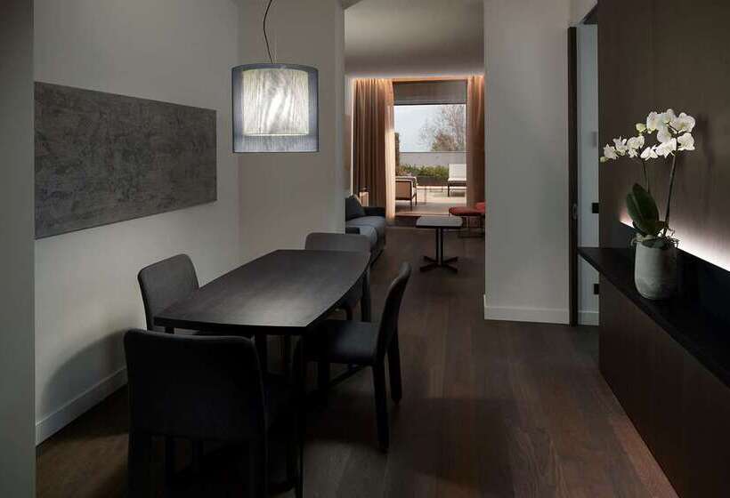 Люкс Superior, Hilton Lake Como