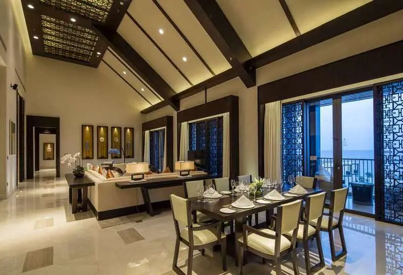 سوئیت پرزیدنت, Hilton Lake Como