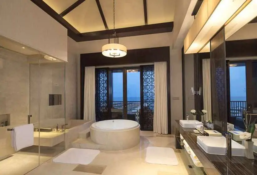سوئیت پرزیدنت, Hilton Lake Como