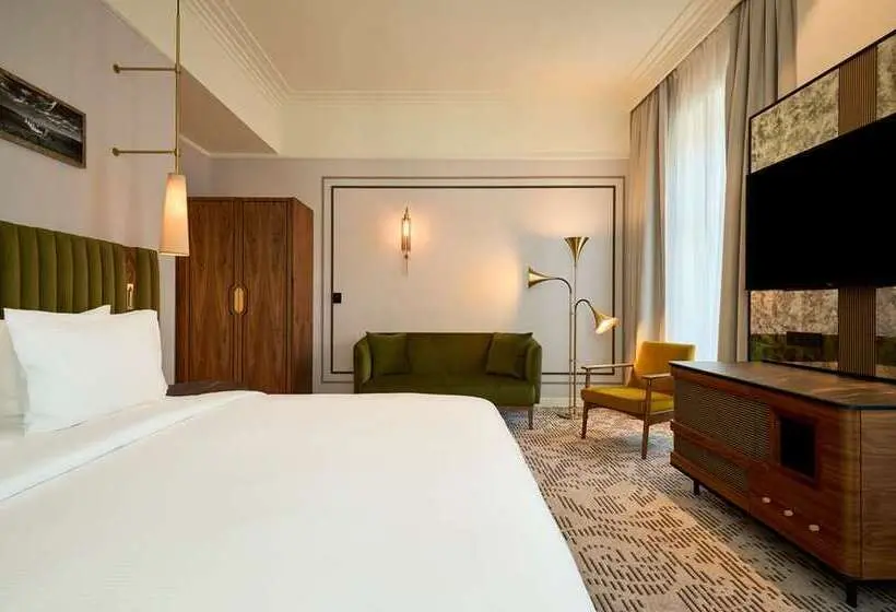 اتاق لوکس با تخت بزرگ, Hilton Lake Como