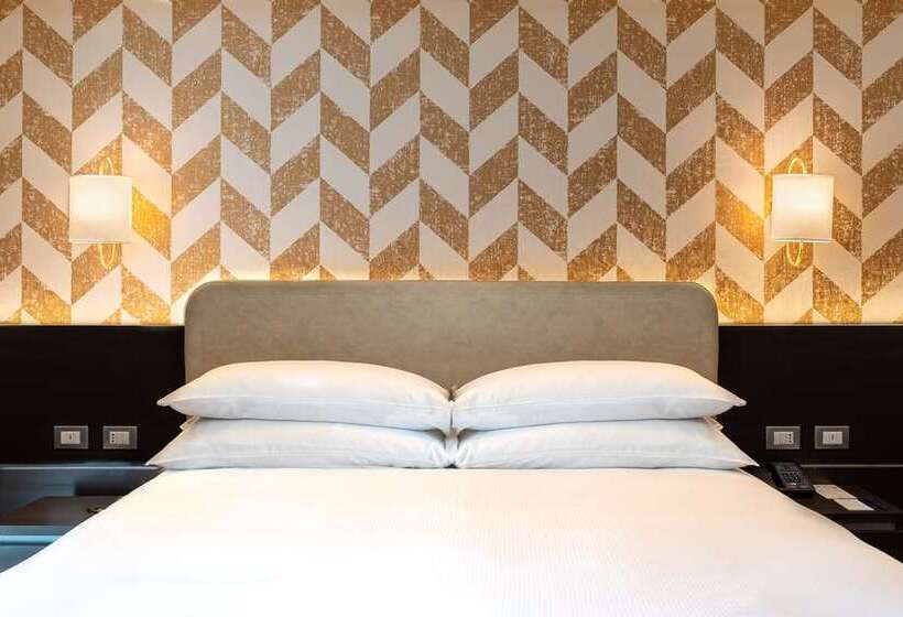 Номер Deluxe Кровать Кинг, Hilton Lake Como