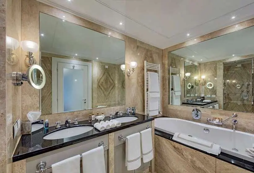سوئیت پرزیدنت, Hilton Lake Como