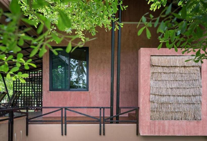 디럭스 룸, Seavana Koh Mak Beach Resort