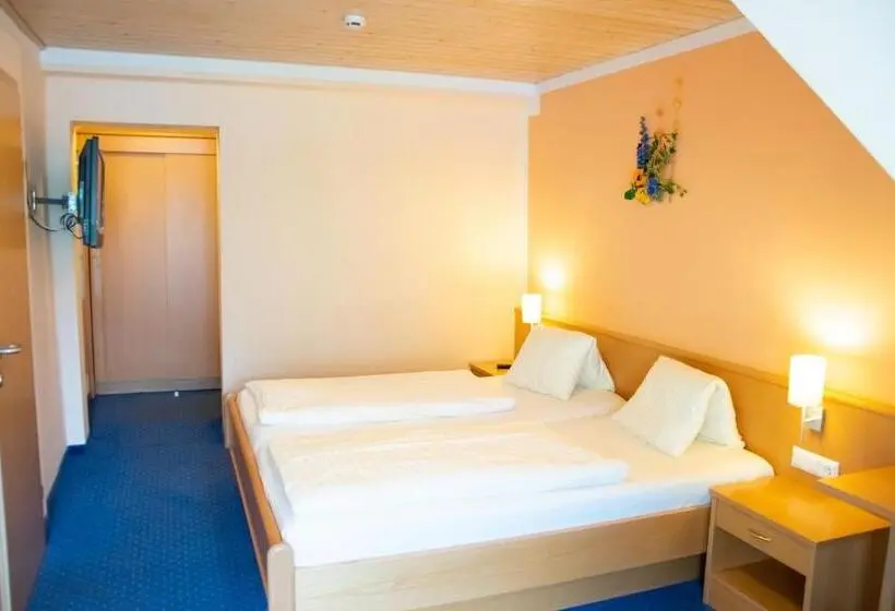 Huoneisto 1 Makuuhuone Parveke, Strandhotel Burgstaller