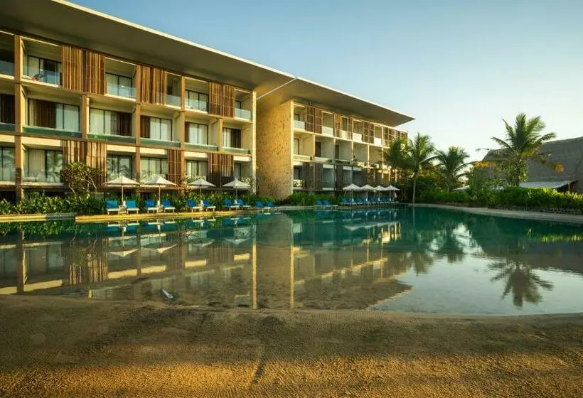 キングサイドベッドのスタンダードワンルーム, Wyndham Tamansari Jivva Resort Bali