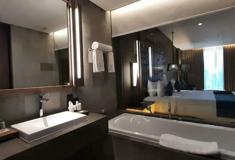 キングサイドベッドのスタンダードワンルーム, Wyndham Tamansari Jivva Resort Bali