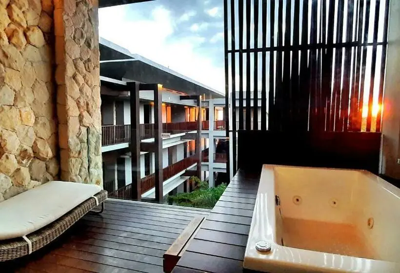 キングサイドベッドのスタンダードワンルーム, Wyndham Tamansari Jivva Resort Bali