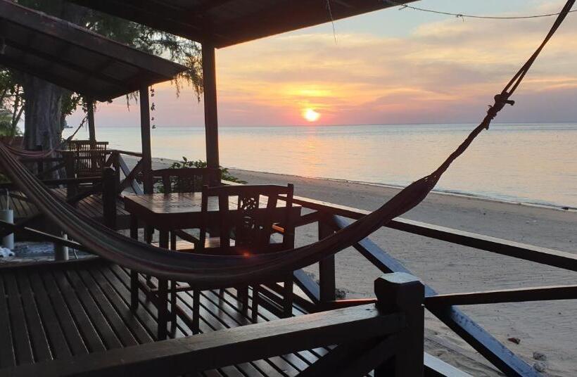 Номер Стандарт Вид на Море с Балконом, The Station Tioman