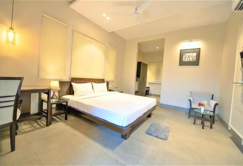 バルコニー付きスタンダードルーム, Jalchhabi Hotel & Resort