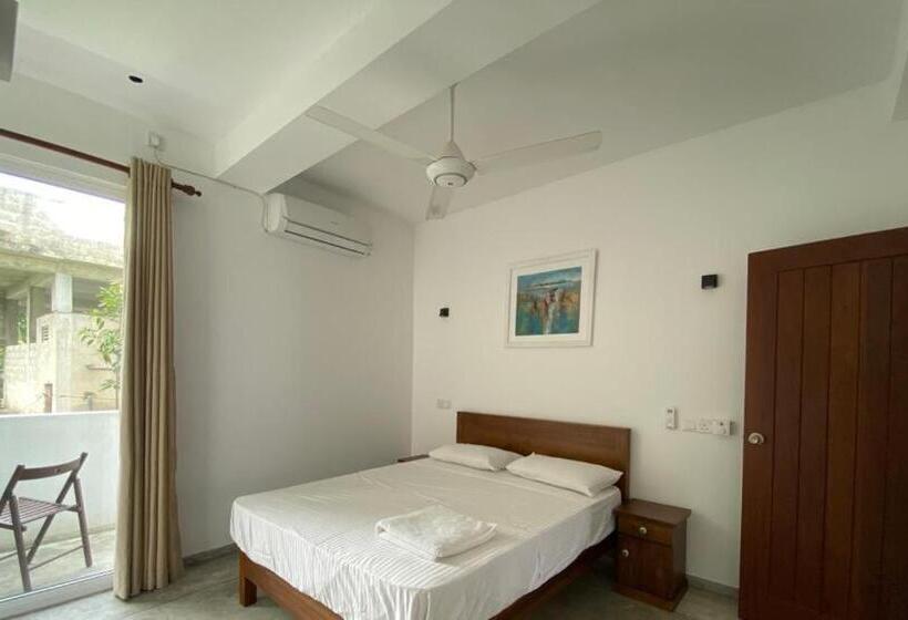 غرفة قياسية مزوَّدة بشُرفة, Kalan Mirissa