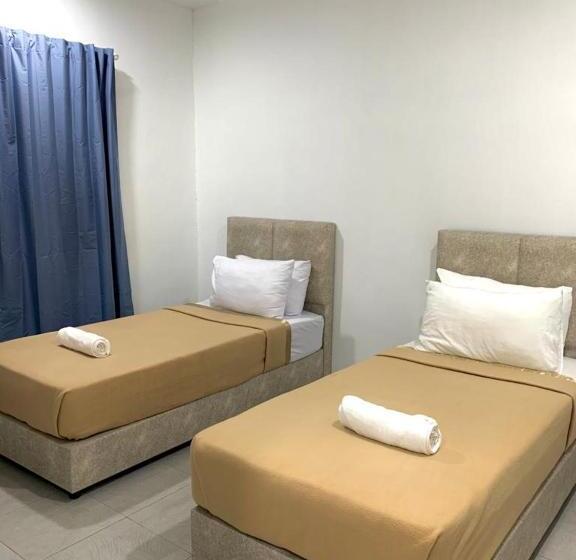 חדר משפחתי, Bb Durio Chalet