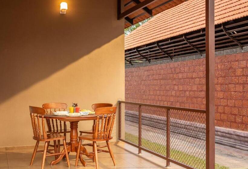 带大床的豪华间, Paradise Marari Boutique Resort And Ayurvedic Spa