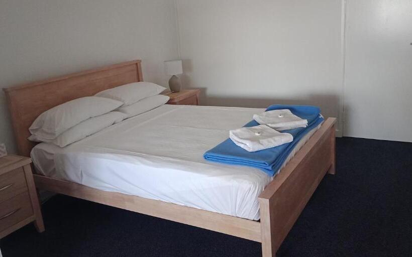 デラックスルーム, Newmarket