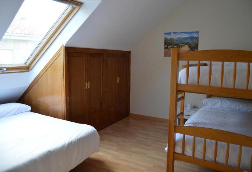 Семейный Номер, Aposentos Aove On Tour