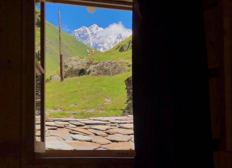 اتاق استاندارد با چشم‌انداز, Ushguli   Xii Century