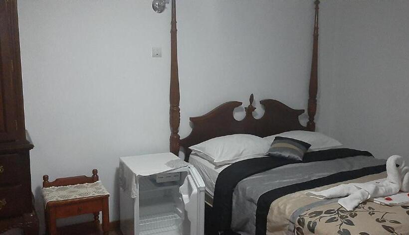 标准间, Pensiunea Albatros