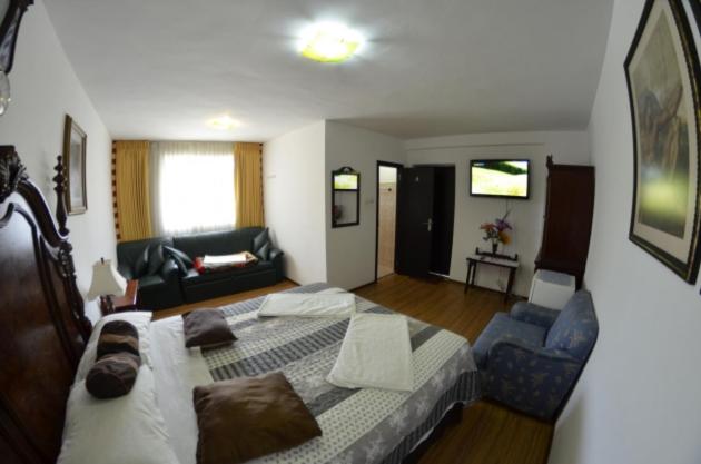 四人标准间, Pensiunea Albatros