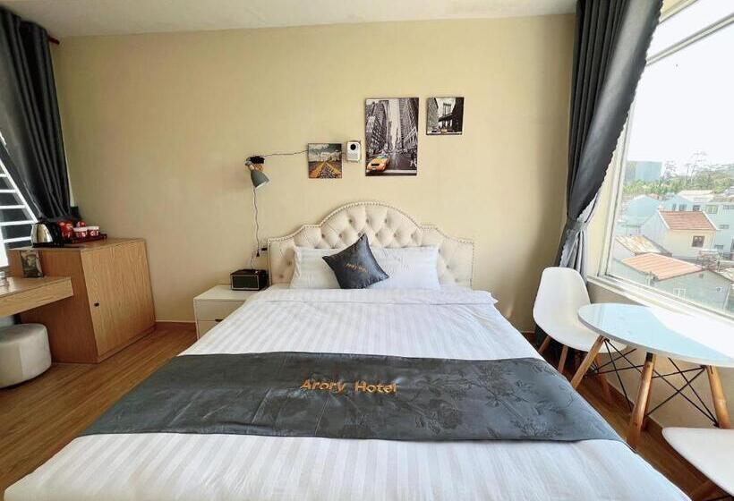 اتاق سوپریور, Arory