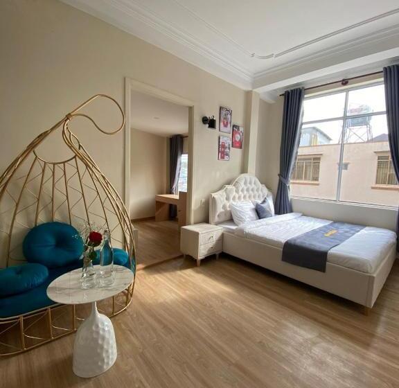 اتاق سوپریور چهار تخته, Arory