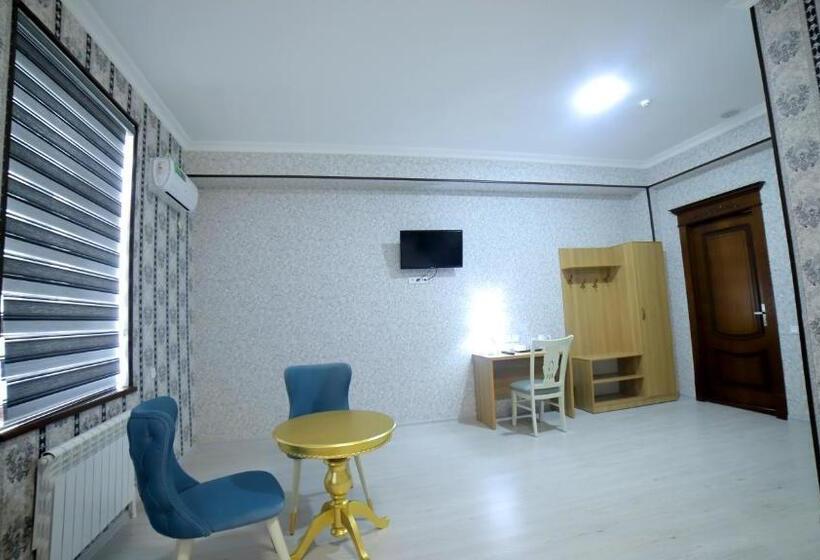 اتاق استاندارد سه نفره, Ozoda