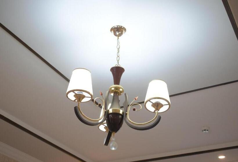 اتاق استاندارد سه نفره, Ozoda