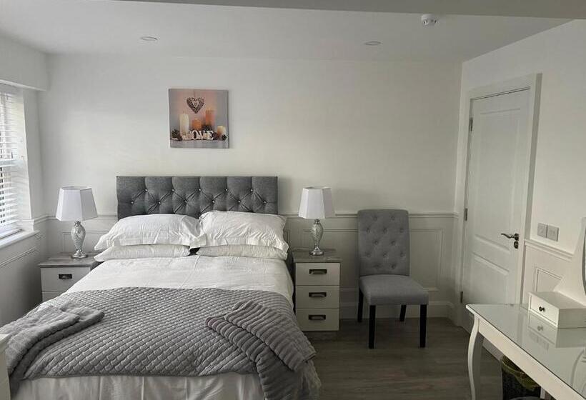 Номер Стандарт, Johnsville House