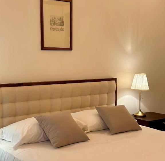 استودیوی لوکس, Residence Internazionale