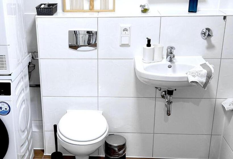 Апартаменты 1 Спальня, # Vaz Apartments Sg01 02, Wlan,tv, Küche, 2 X Balkone, Nahe Zentrum