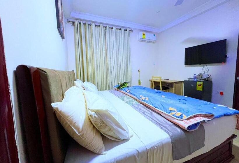 스위트 킹사이즈 침대, American Royal Lodge