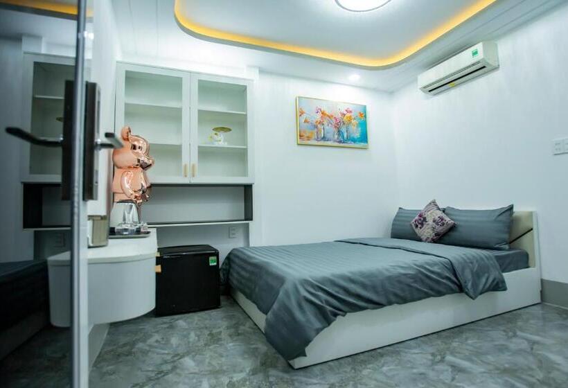 اتاق سوپریور, Le Vu