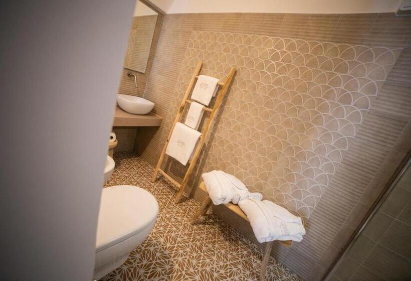 Полулюкс Повышенной Комфортности, Vecchia Mottola Suite & Spa