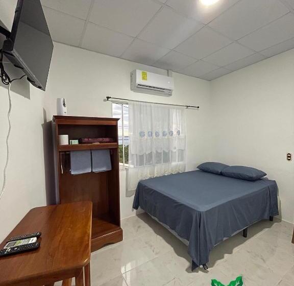 اتاق استاندارد یک نفره, Y Restaurante El Cafetalito